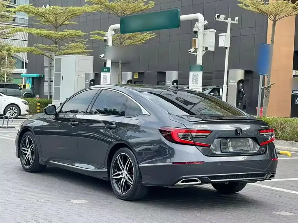 Honda Accord — фото 3