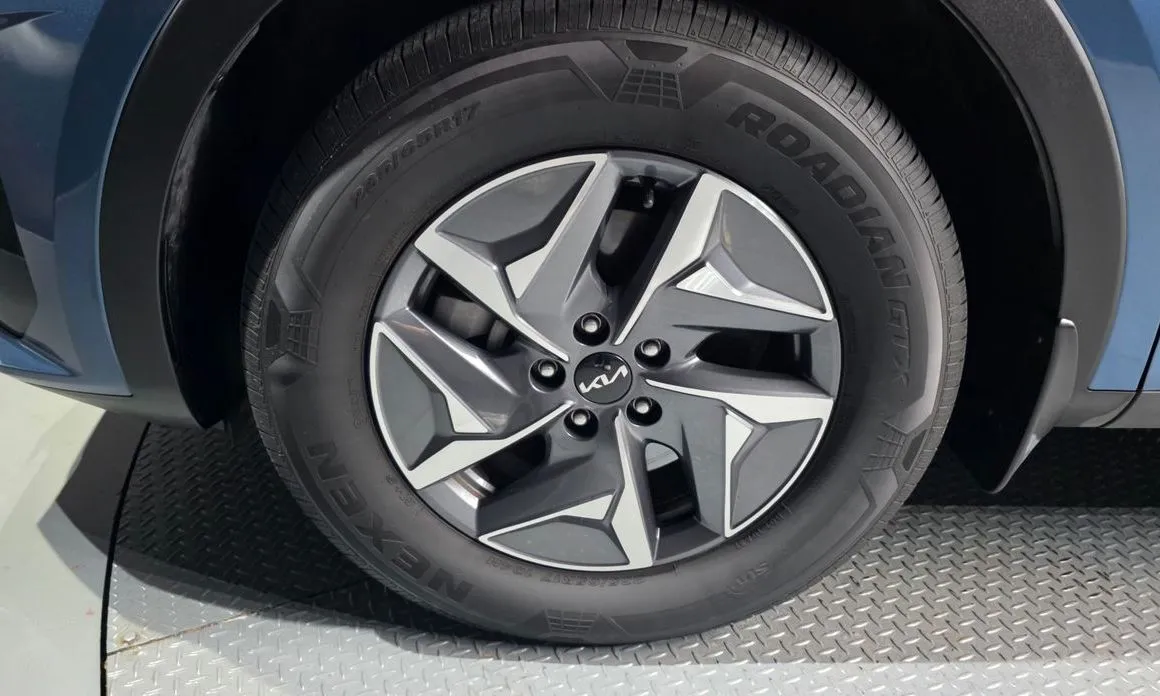 Kia Sorento — фото 6