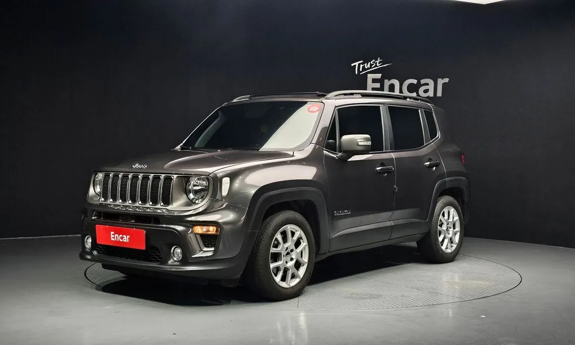 Jeep Renegade — фото 1