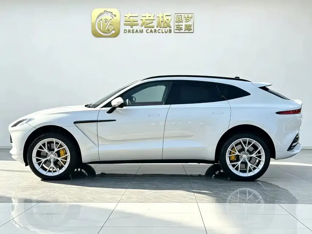 Aston Martin DBX — фото 4