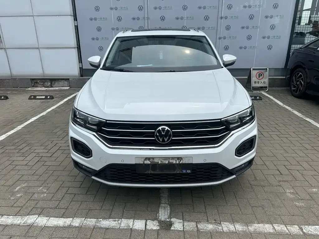 Volkswagen T-Roc — фото 8
