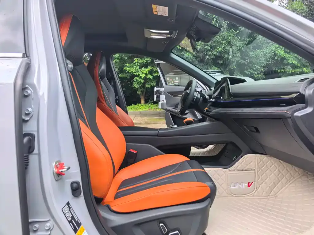 Changan UNI-V 2024 из CN, фото 8