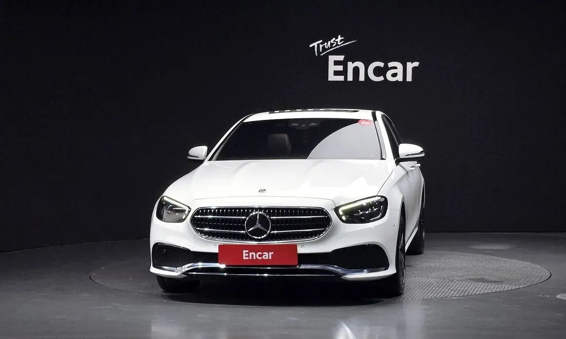 Mercedes-Benz E-Class — фото 8