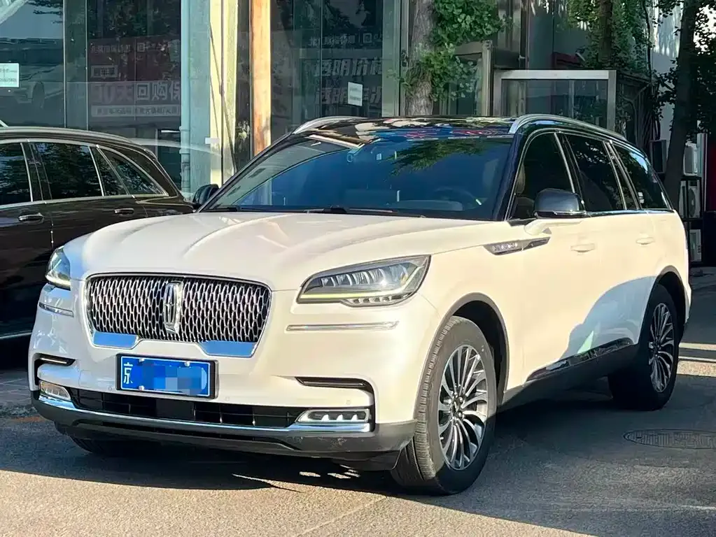 Lincoln Aviator — фото 1