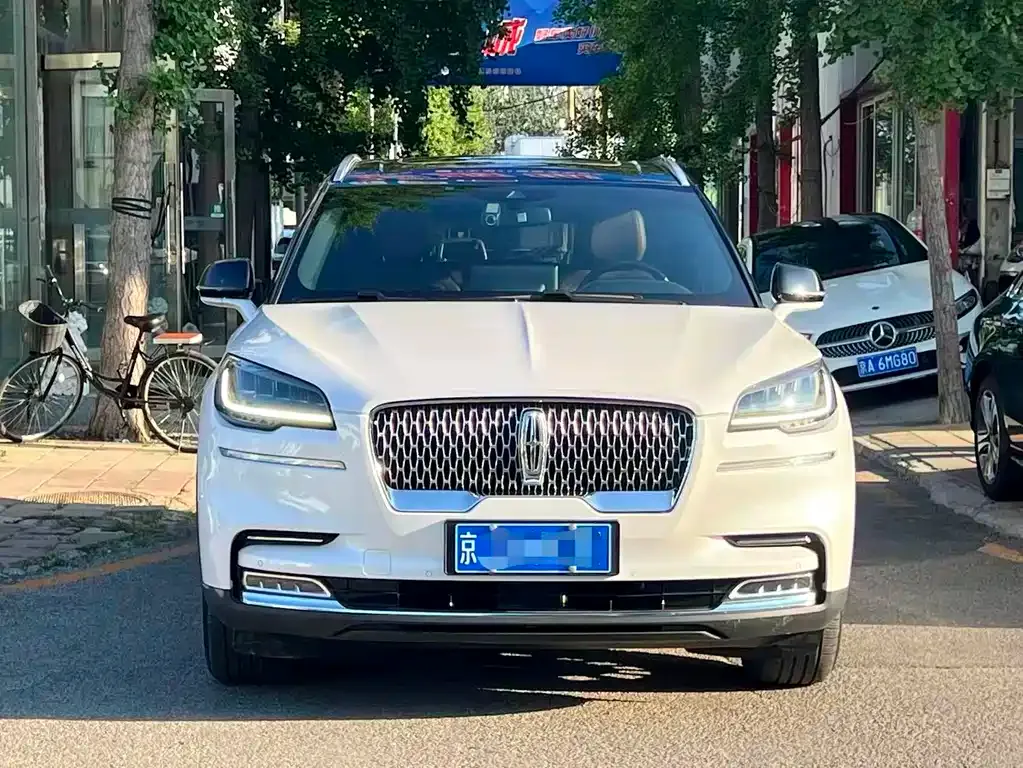 Lincoln Aviator — фото 9