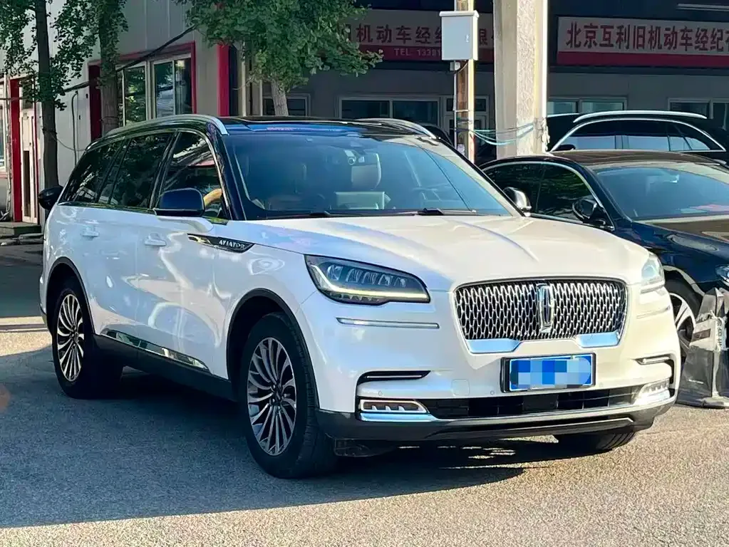 Lincoln Aviator — фото 6