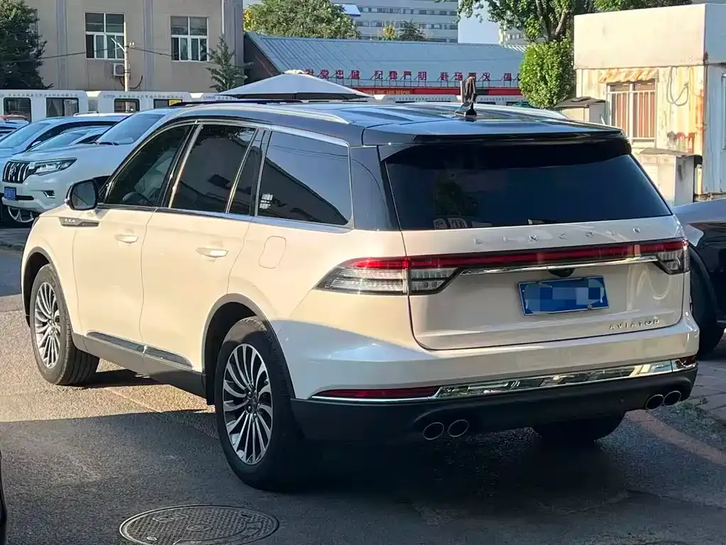 Lincoln Aviator — фото 4
