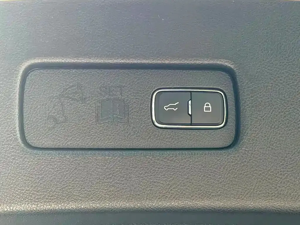 Lincoln Aviator — фото 10