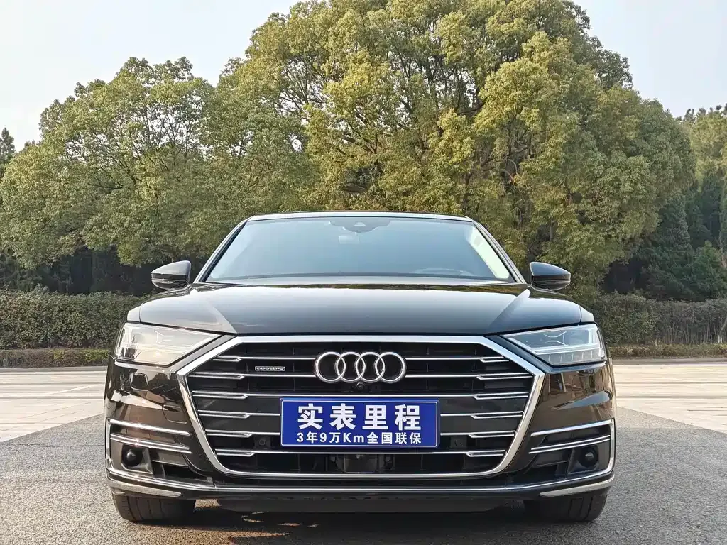 Audi A8 — фото 9