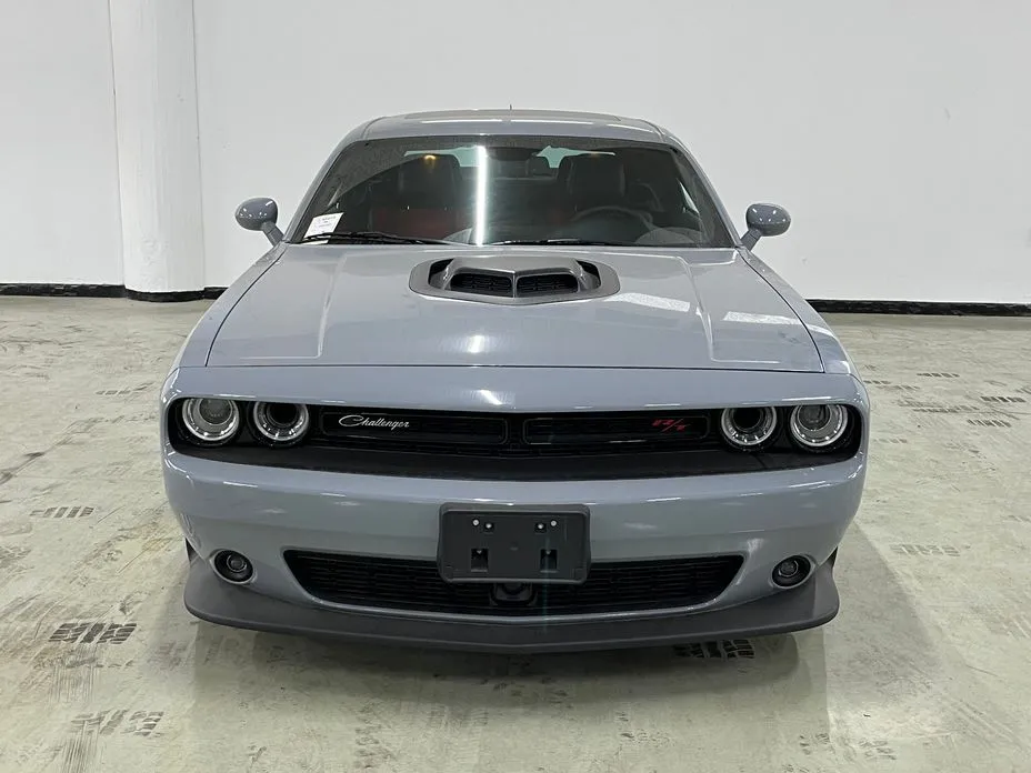 Dodge Challenger — фото 2