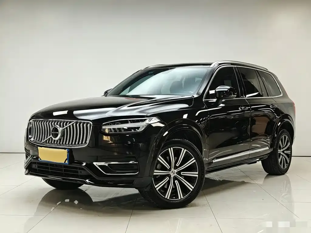 Volvo XC90 — фото 1