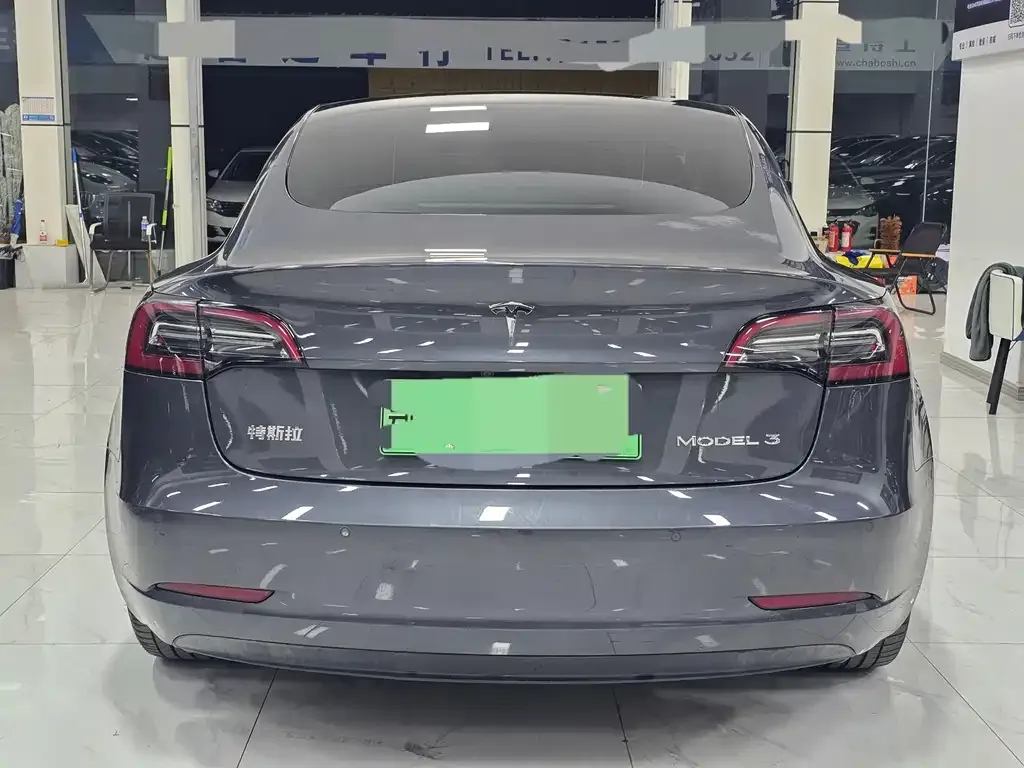 Tesla Model 3 — фото 4