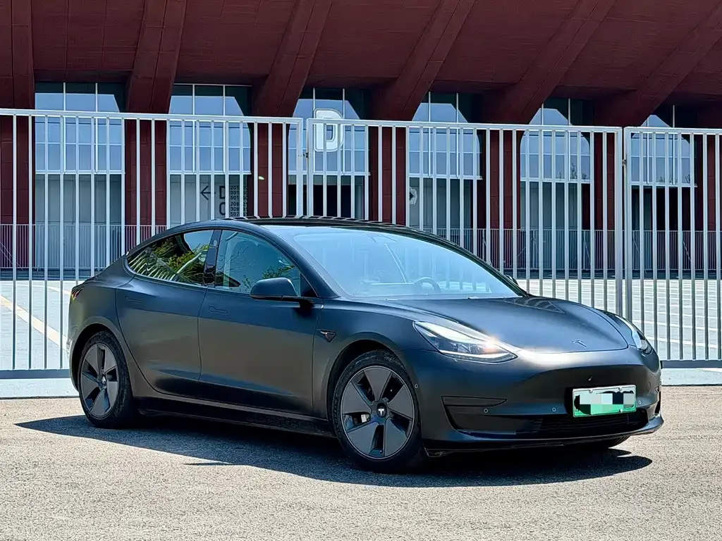 Tesla Model 3 — фото 6