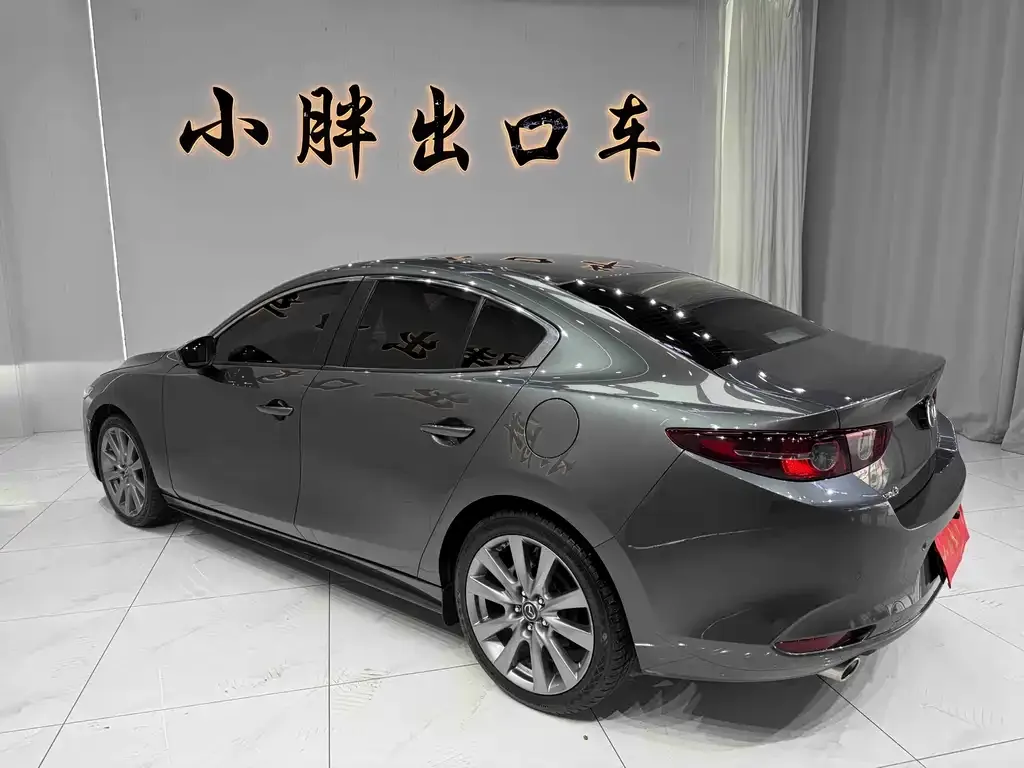 Mazda 3 Axela — фото 10