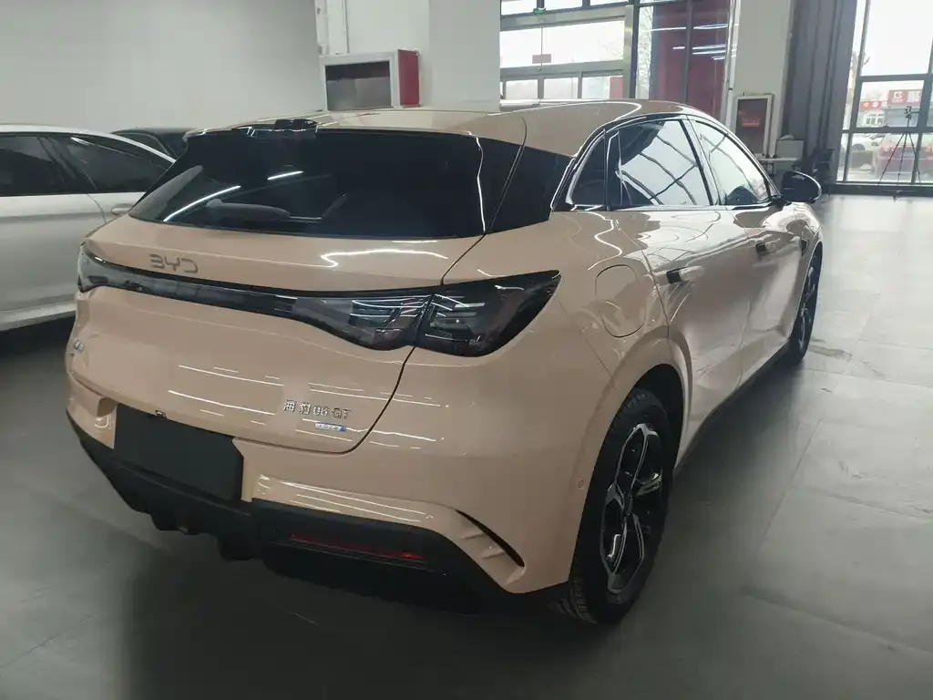 BYD Seal 06GT — фото 3