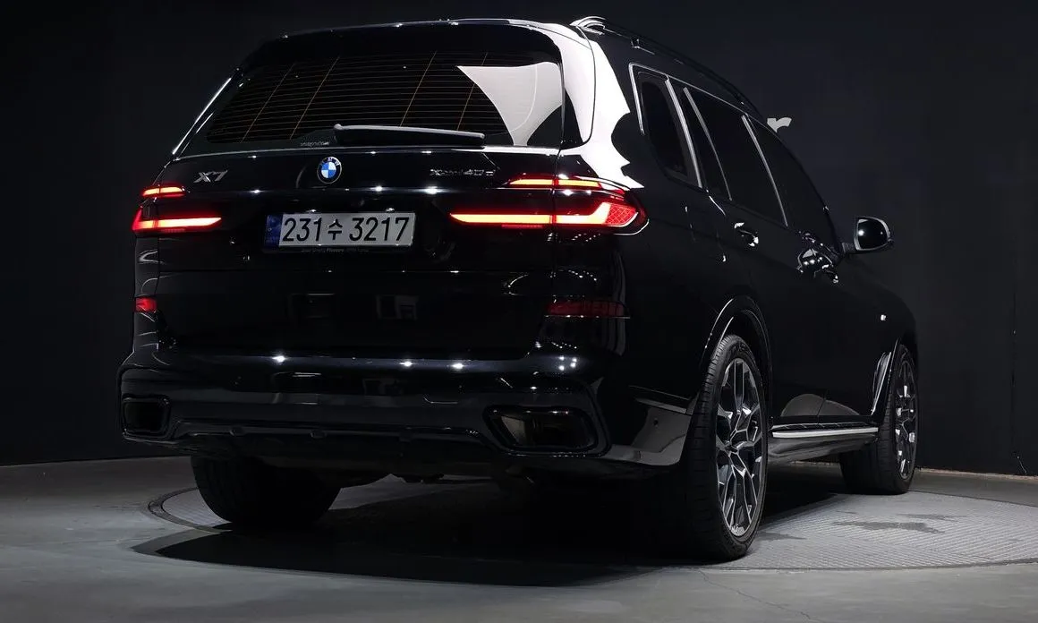 BMW X7 — фото 3
