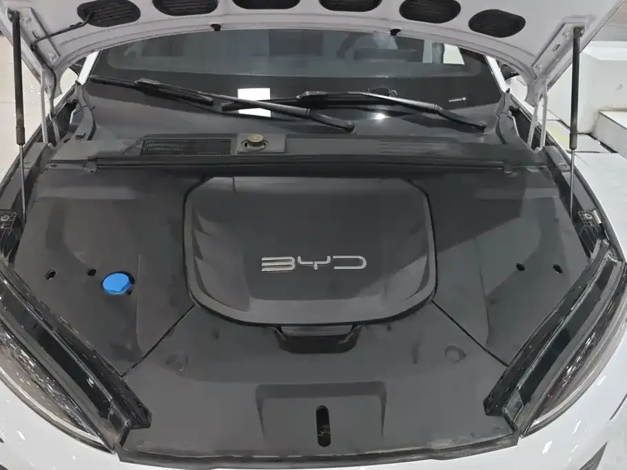 BYD Seal — фото 8