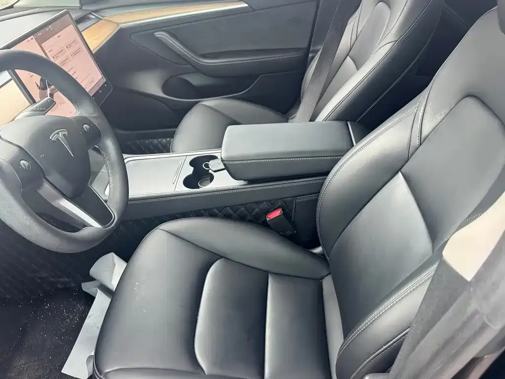Tesla Model 3 — фото 6