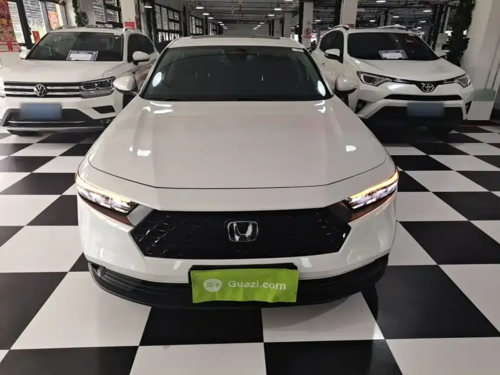 Honda Accord — фото 9