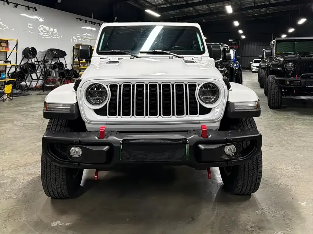 Jeep Wrangler PHEV 2021 из CN, фото 8