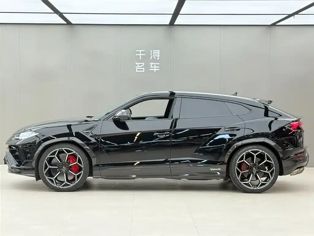 Lamborghini Urus — фото 3