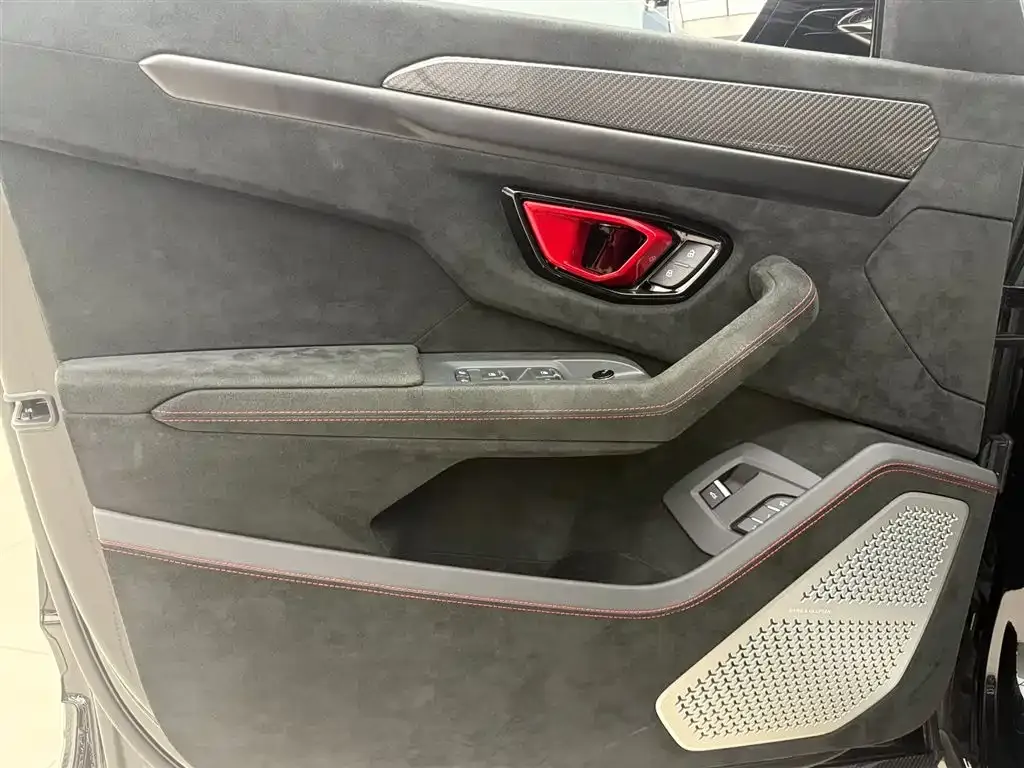 Lamborghini Urus — фото 5