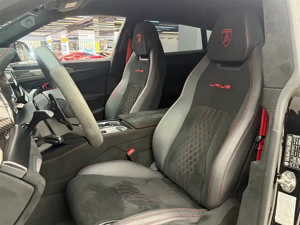 Lamborghini Urus — фото 9