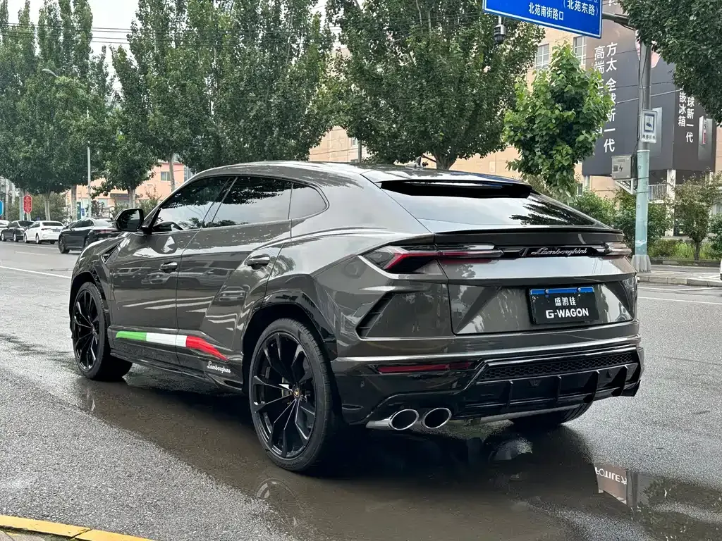 Lamborghini Urus — фото 7