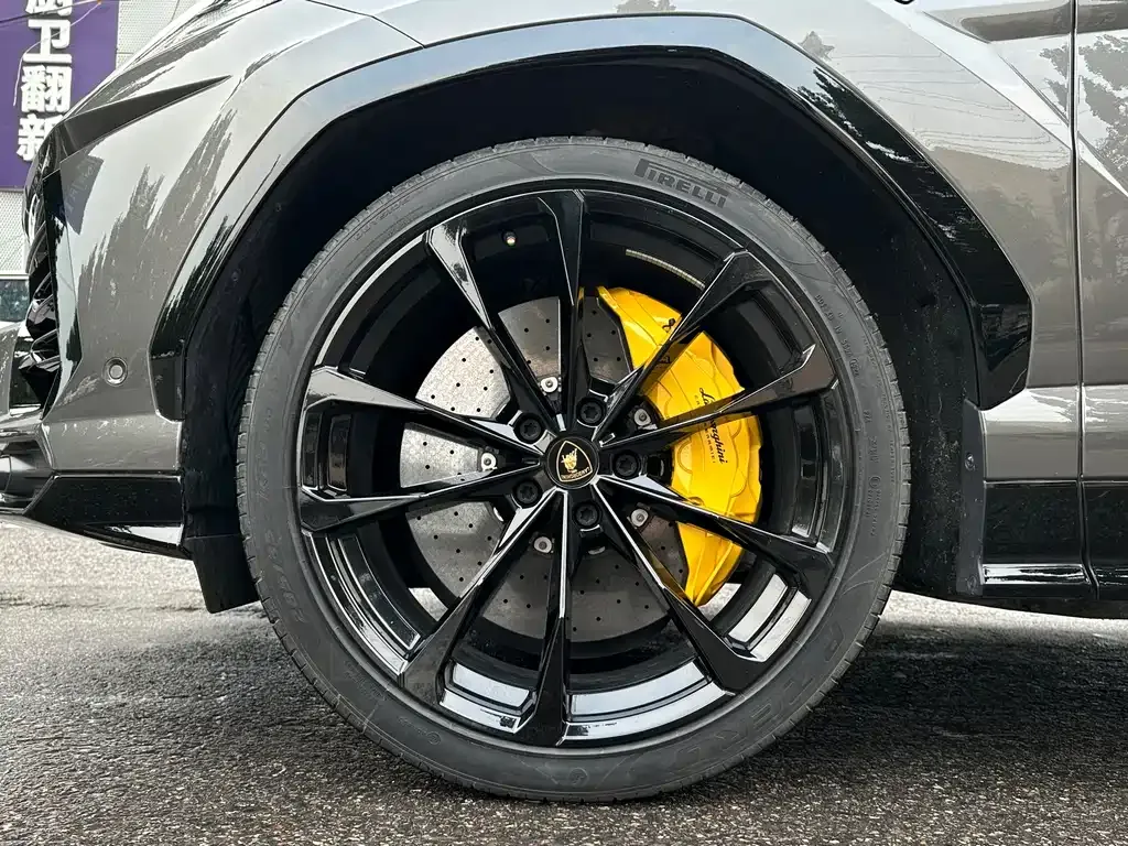 Lamborghini Urus — фото 4
