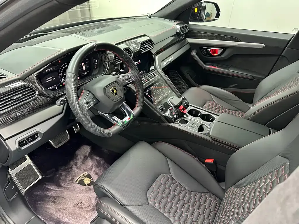 Lamborghini Urus — фото 3
