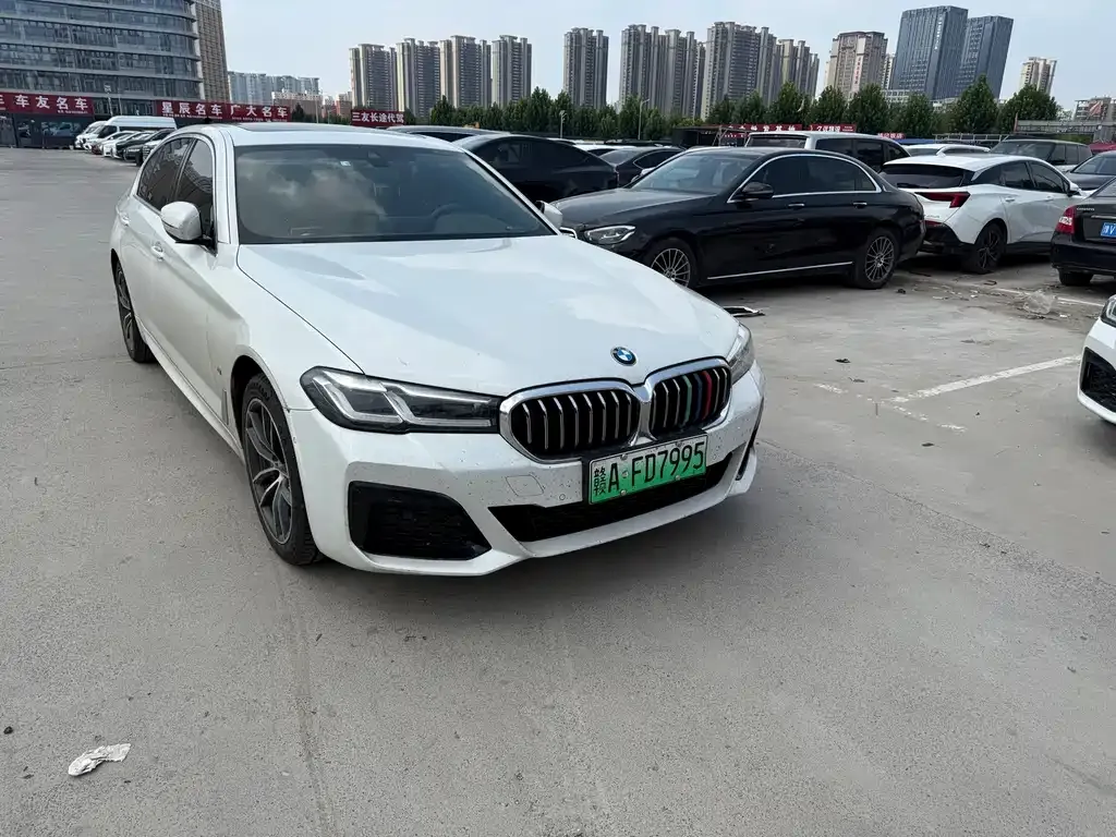 BMW 5 Series New Energy — фото 9