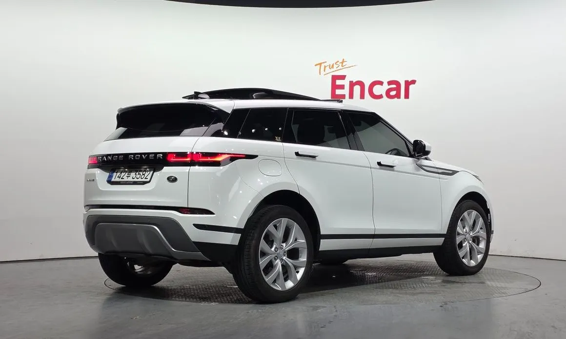 Land Rover Range Rover Evoque — фото 4