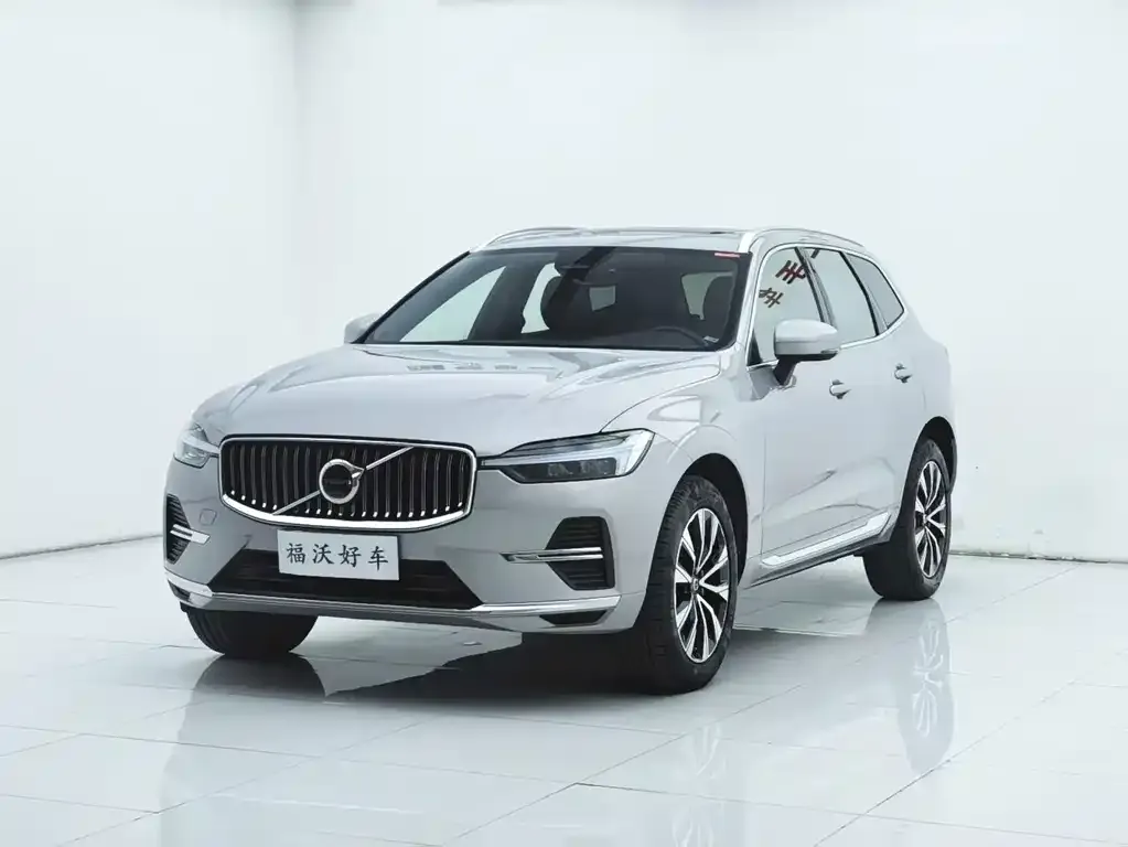 Volvo XC60 — фото 1
