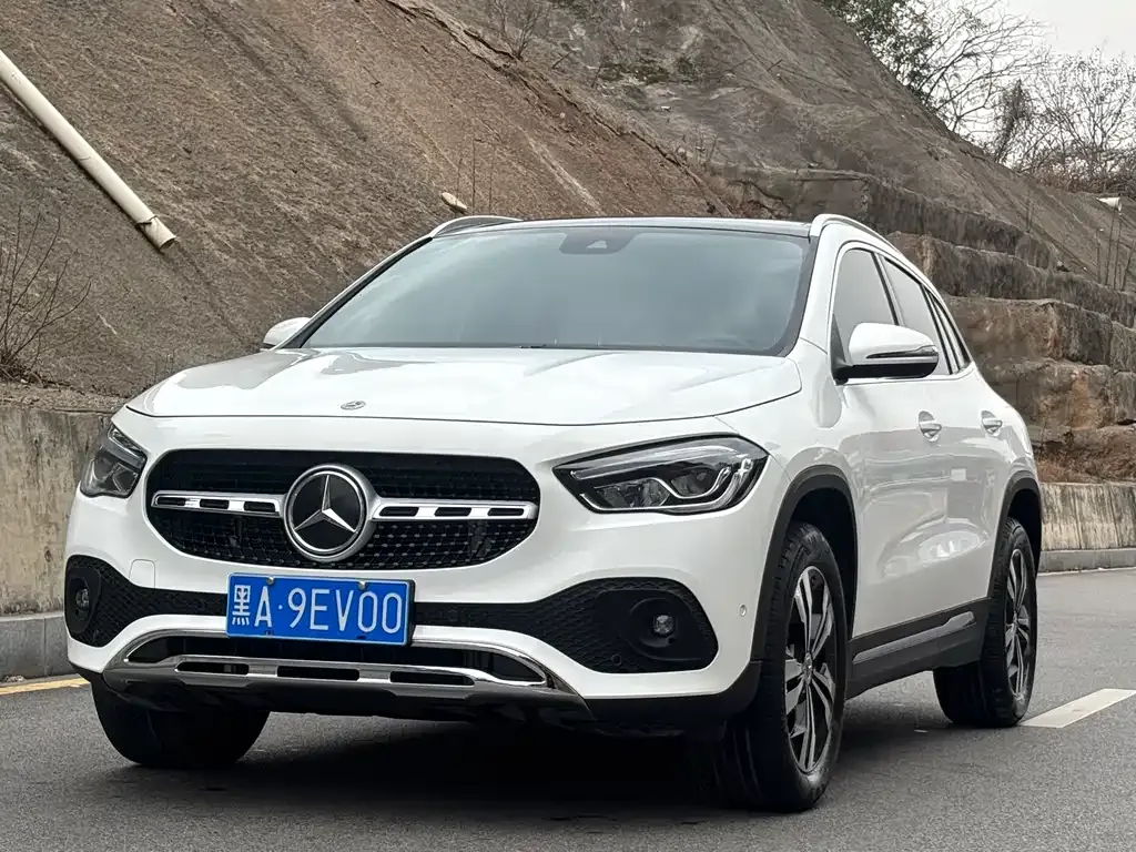 Mercedes-Benz GLA — фото 6