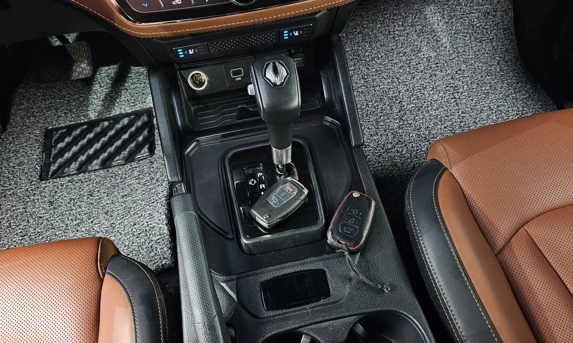 KG Mobility (Ssangyong) Rexton — фото 10
