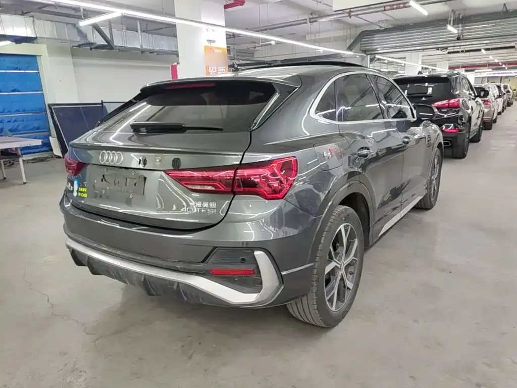 Audi Q3 Sportback — фото 10