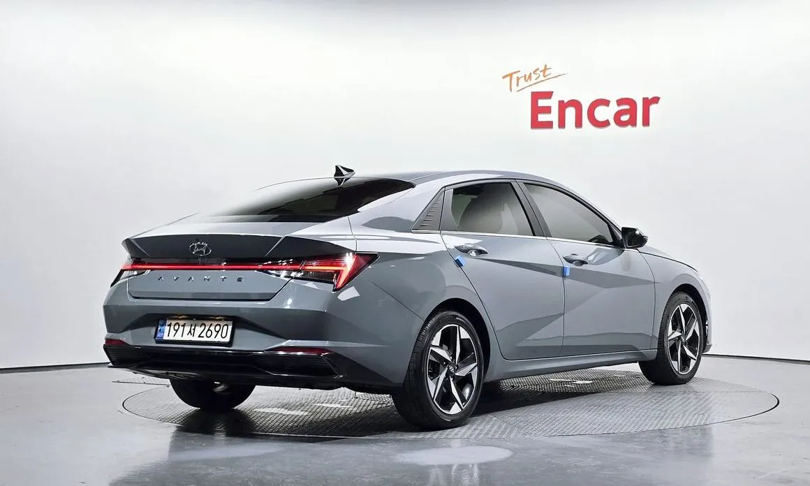 Hyundai AVANTE 2023 из KR, фото 2