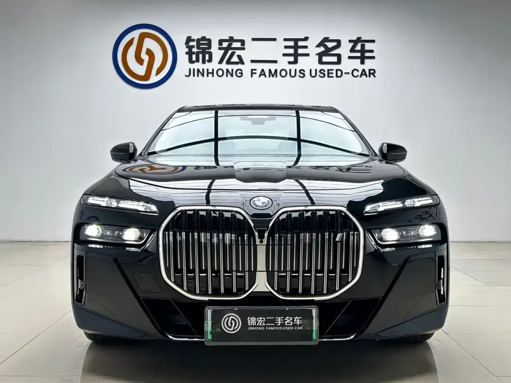 BMW i7 — фото 10