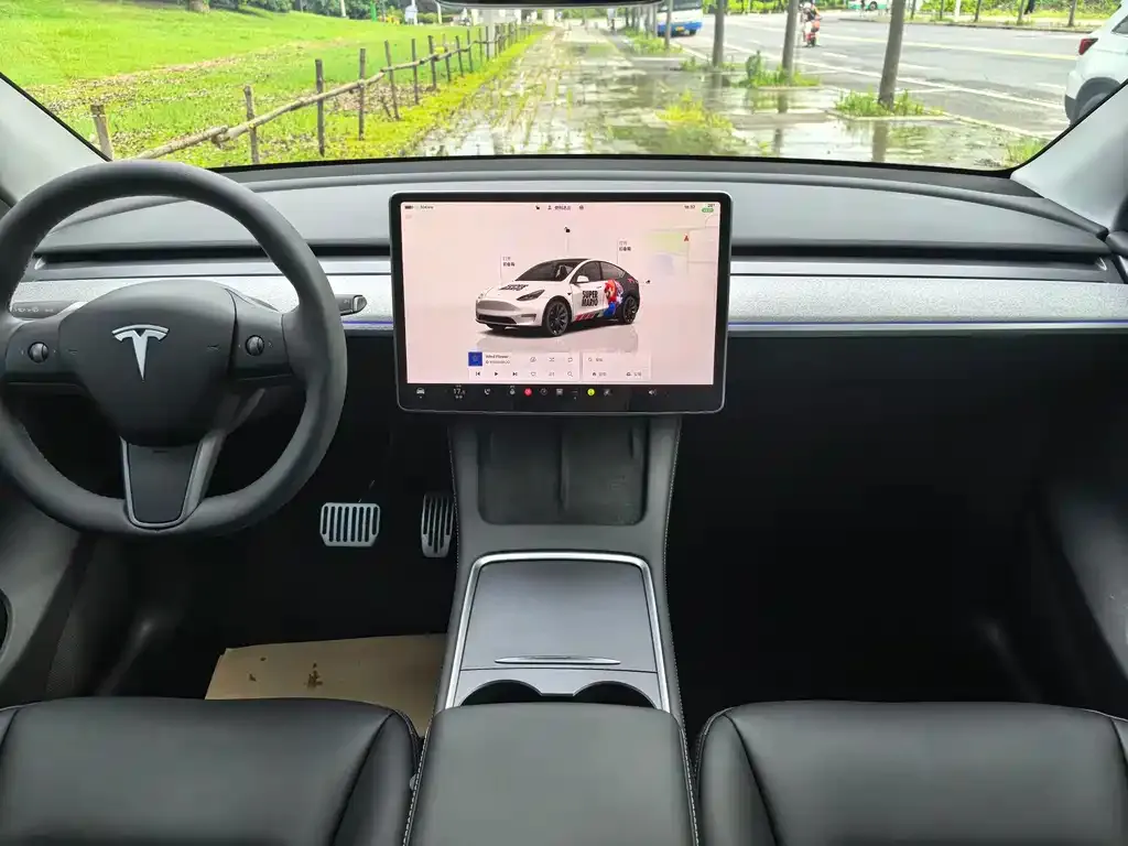 Tesla Model Y — фото 7