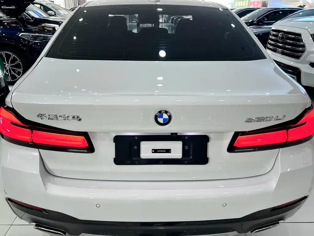 BMW 5 Series — фото 2