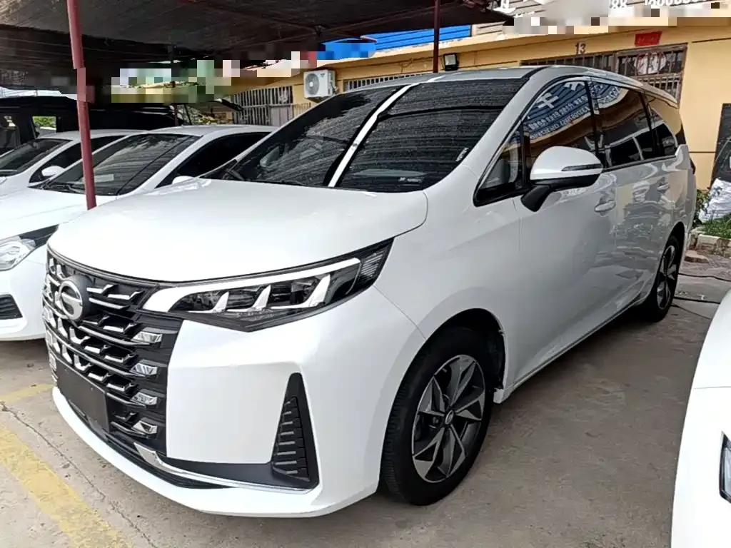 GAC Motor Trumpchi M6 — фото 1