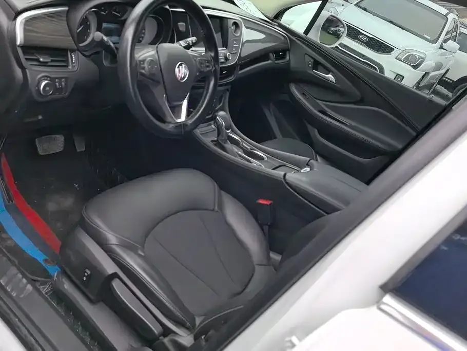 Buick Envision Plus — фото 4