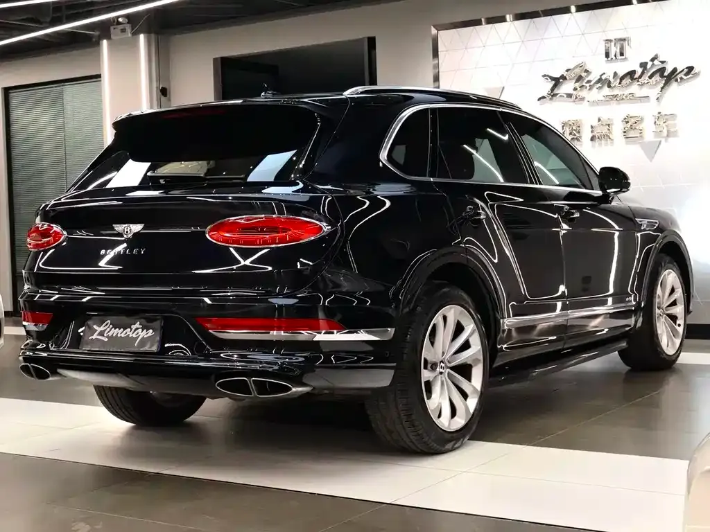 Bentley Bentayga — фото 10