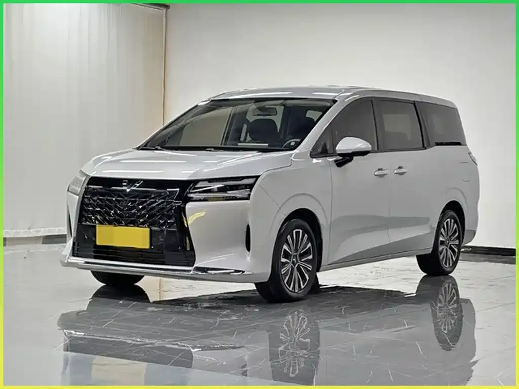Wuling Starlight 730 New Energy — фото 1