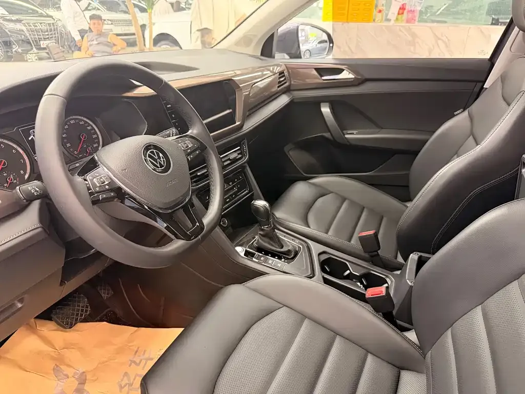 Volkswagen Tharu — фото 4