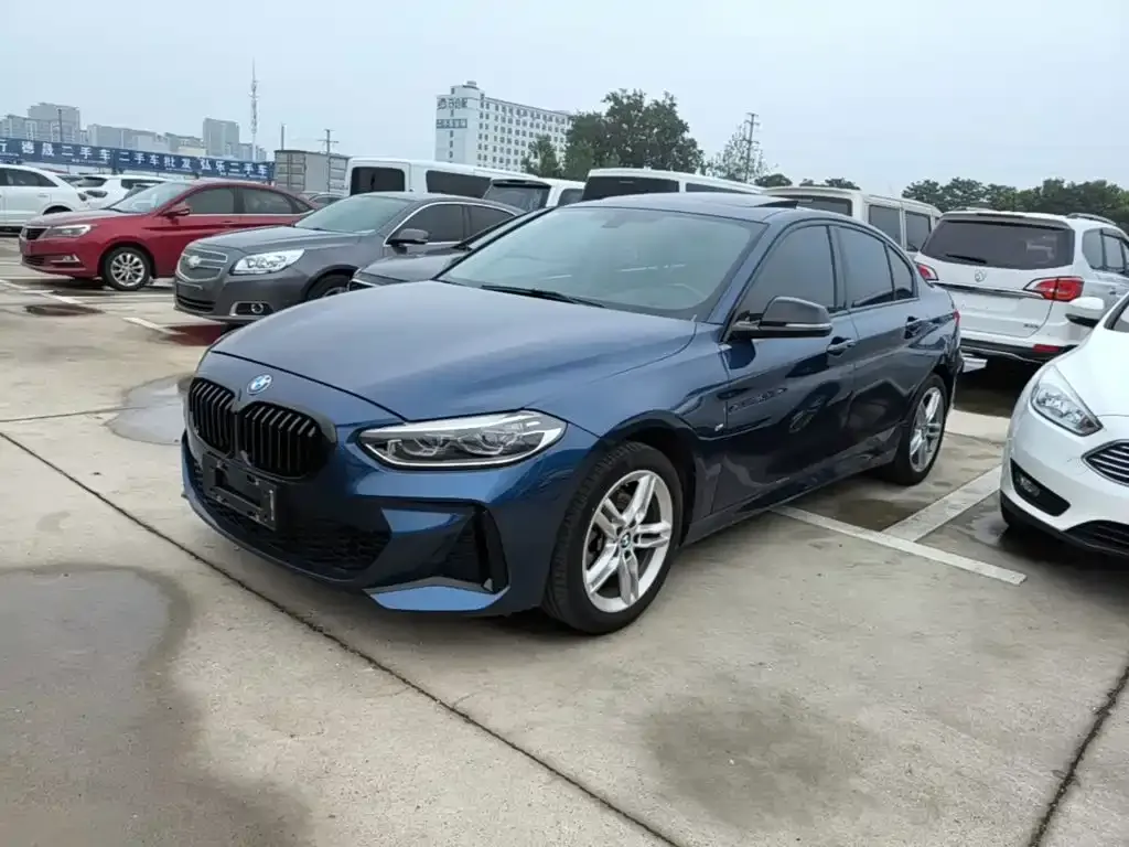 BMW 1 Series — фото 1