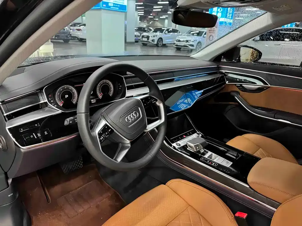 Audi A8 — фото 9
