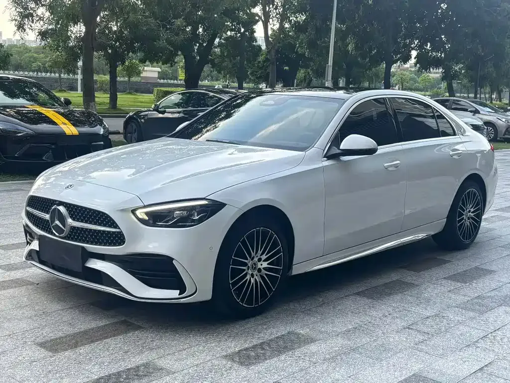 Mercedes-Benz C-Class — фото 1