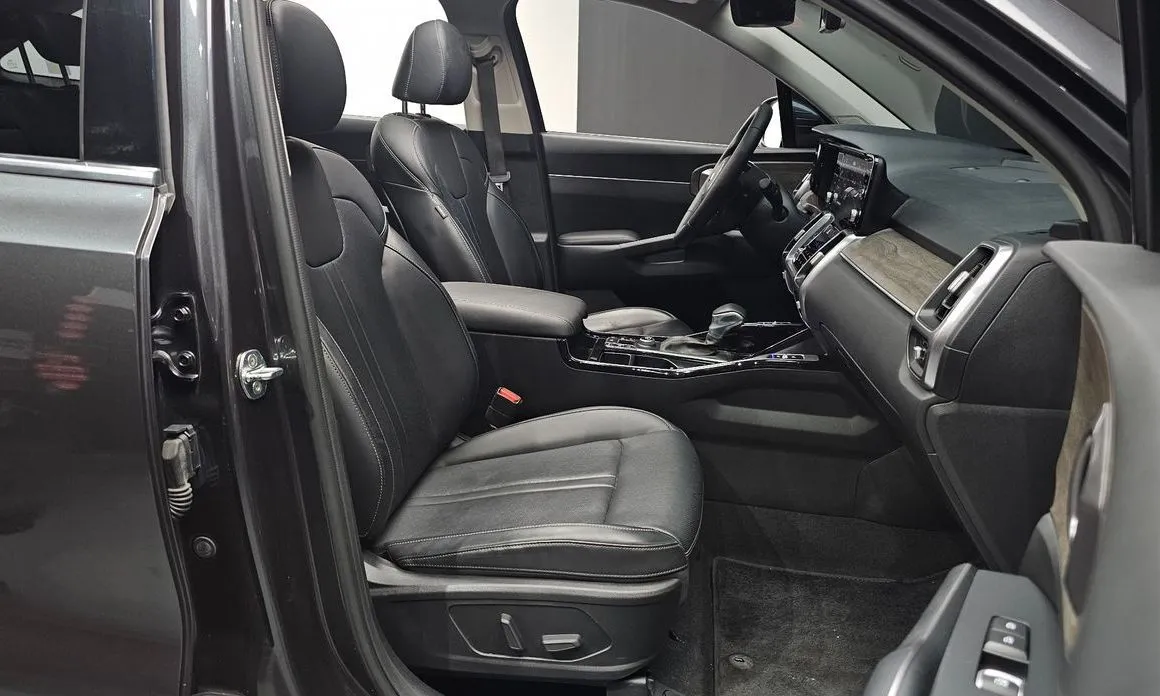 Kia Sorento — фото 10