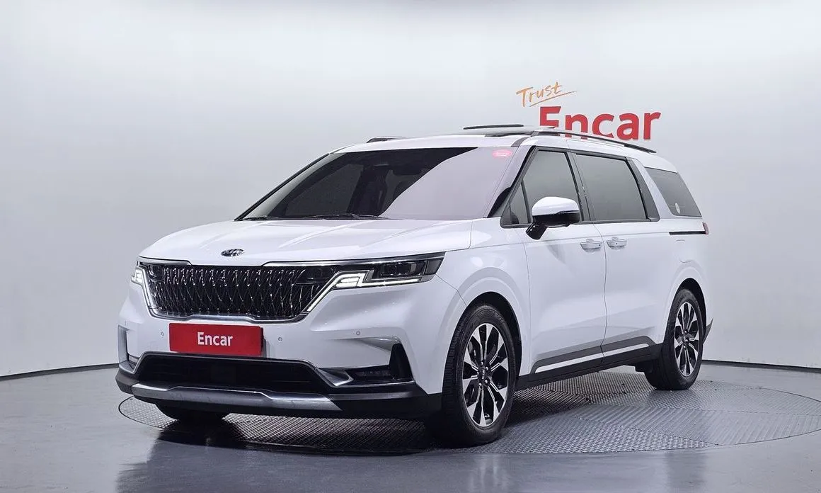 Kia Carnival — фото 1